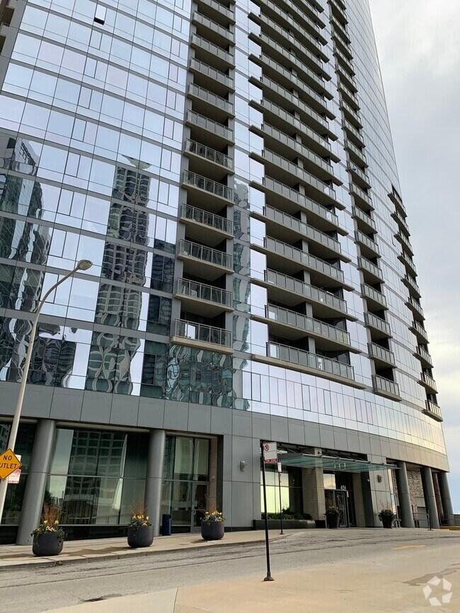 Building Photo - 450 E Waterside Dr Unit 307 Rental
