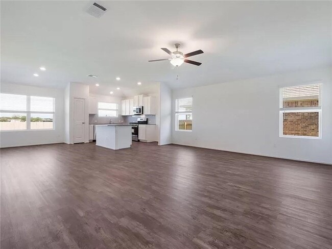 Photo - 112 Concho Brook Bnd