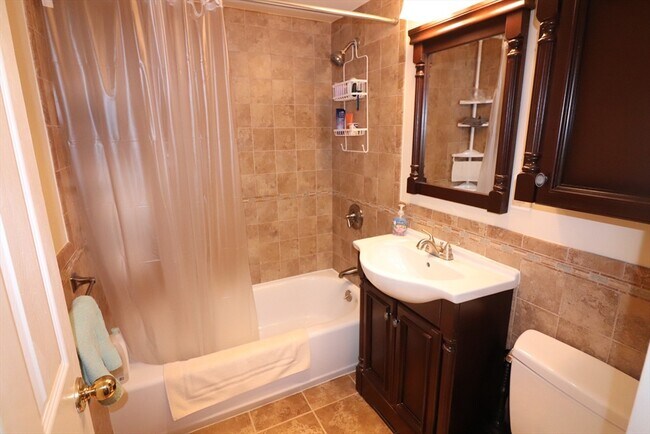 Photo - 19 Winchester St Unit 708