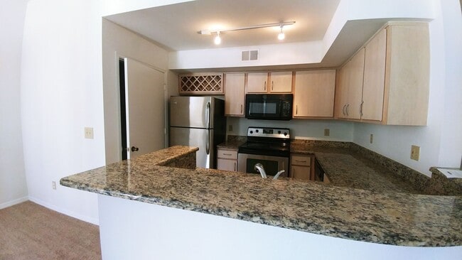 Photo - 3rd floor 2bed 2 bath on golf course