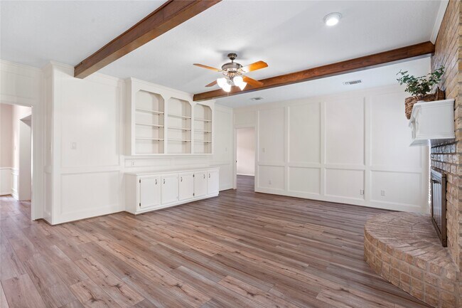 Photo - 5402 Summerfield Ln