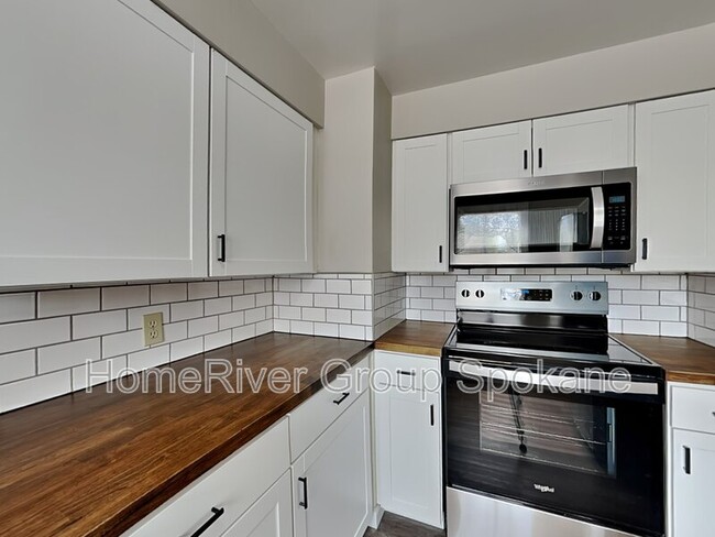 Photo - 2831 W Wabash Ave House