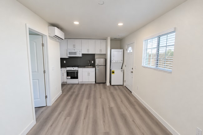Photo - 745 Fine St Unit 745 1/2 Fine Street