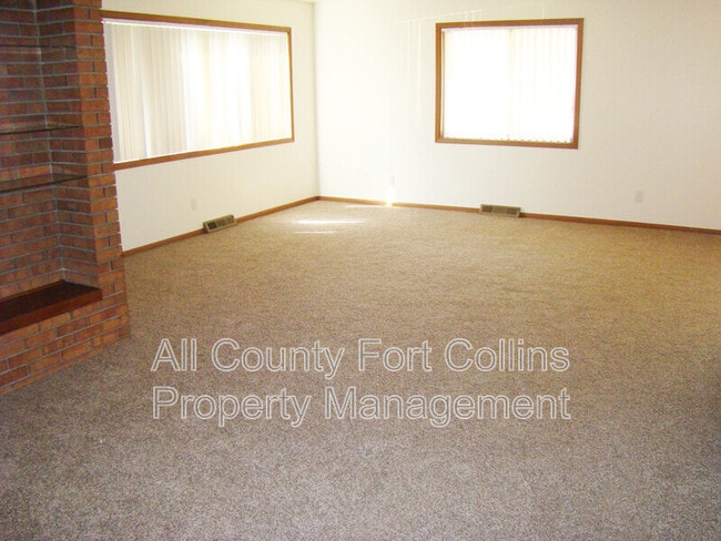 Photo - 1208 Baker St
