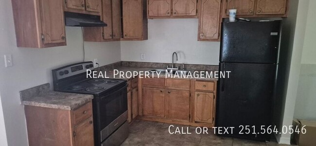 Photo - 708 Bond St