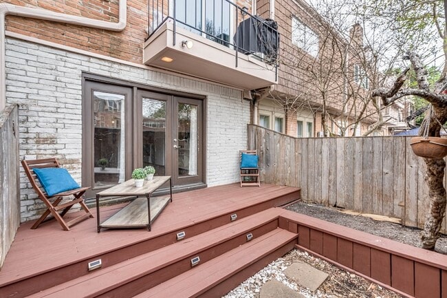 Photo - 384 N Post Oak Ln Unit 384