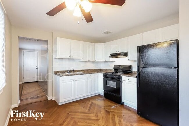 Photo - 21227 Jeffrey Dr