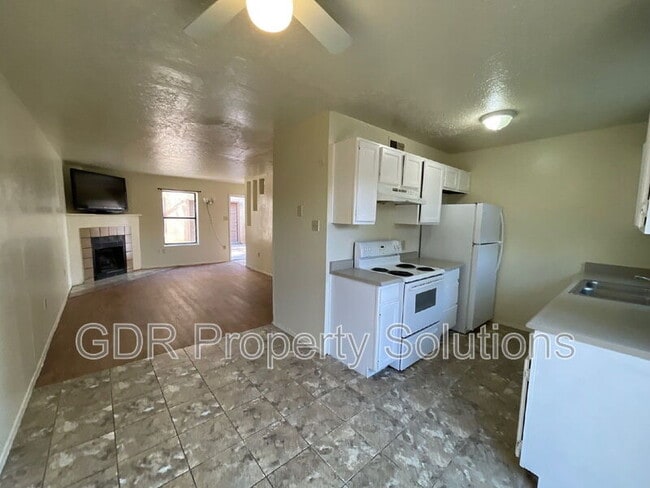 Photo - 420 Tennessee St NE Unit B