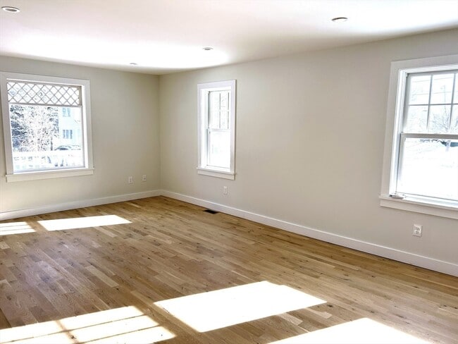 Building Photo - 40 Prospect St