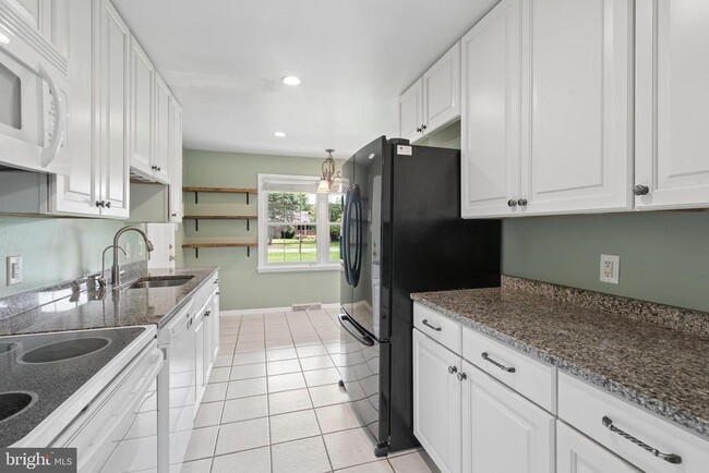 Photo - 8109 Broadview Dr