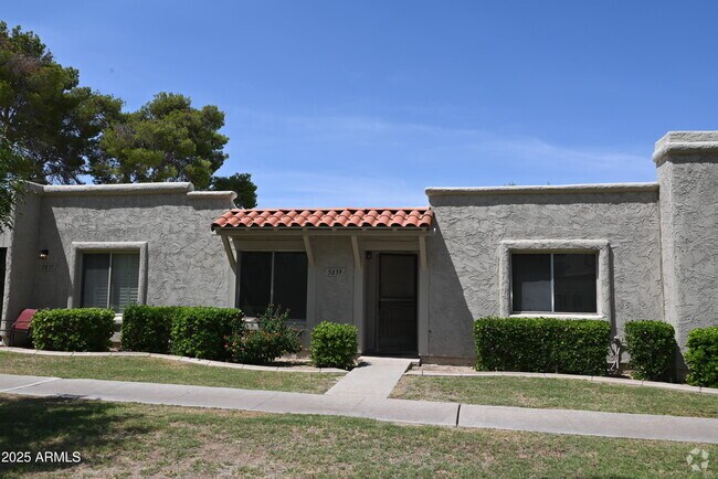 Building Photo - 5039 N 81st St Rental