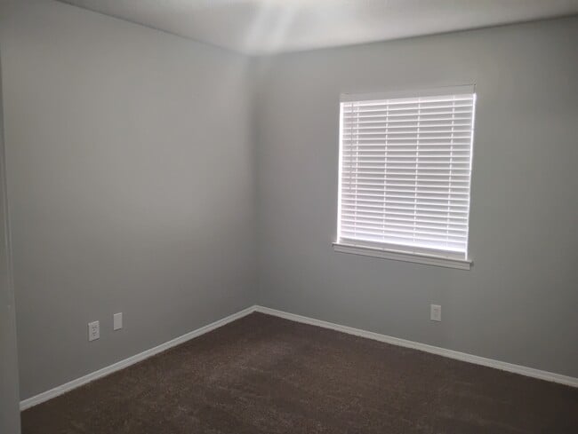 Photo - 5564 Springer Ct