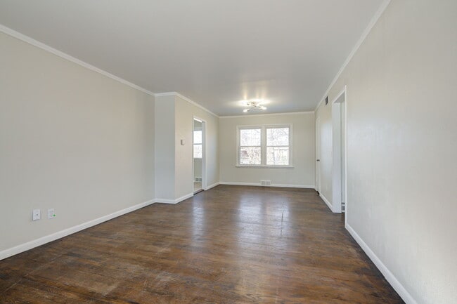 Photo - 2501 Ashley Dr