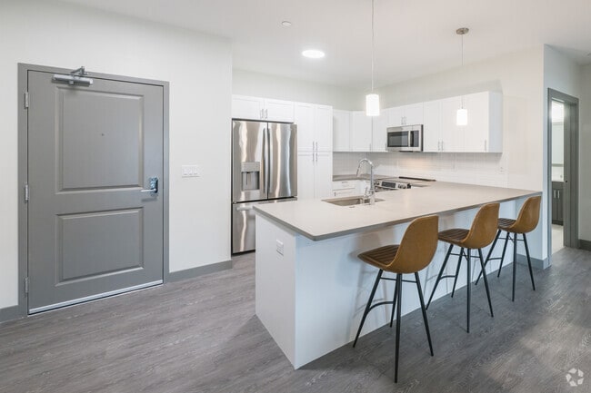2BR, 2BA - 1,140SF - Kitchen