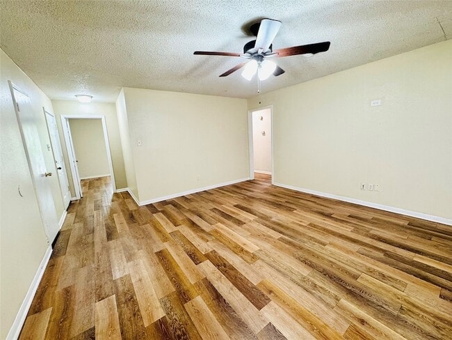 2523 Woodbough Dr