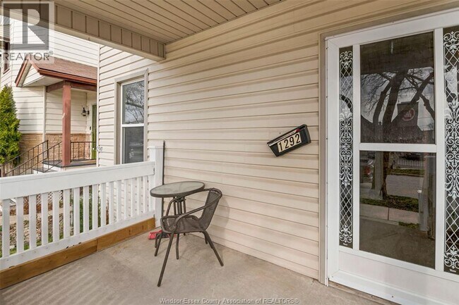 Photo - 1292 Chilver Rd