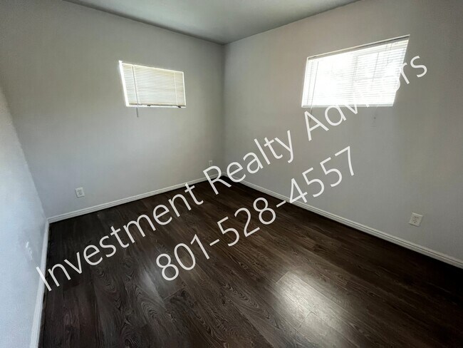 Photo - 1073 West 700 S