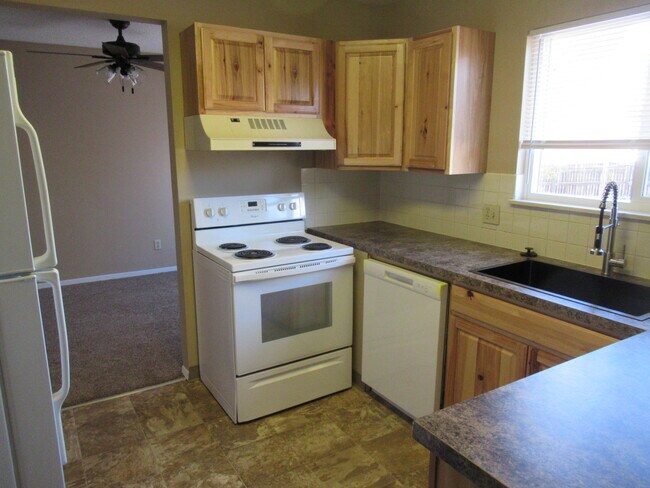 Photo - 7980 Belford Dr