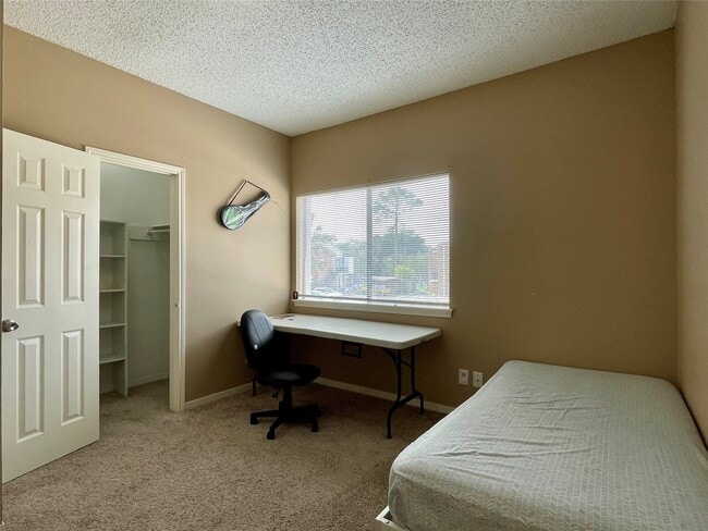 Photo - 10130 Waterstone Dr