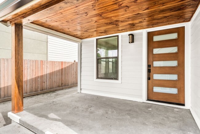 Photo - 803 E 29th St