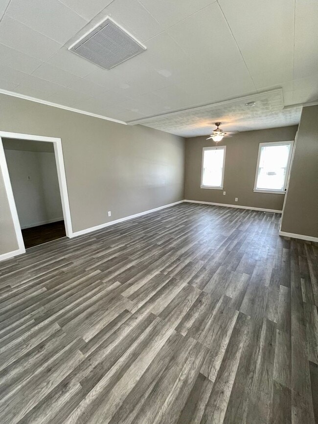 Photo - Charming 3-Bedroom, 1.5 Bath Home with Bonus Room!