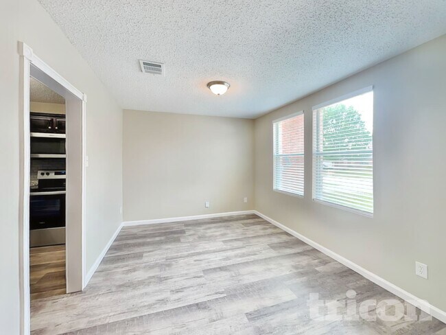 Photo - 3916 Golden Horn Ln