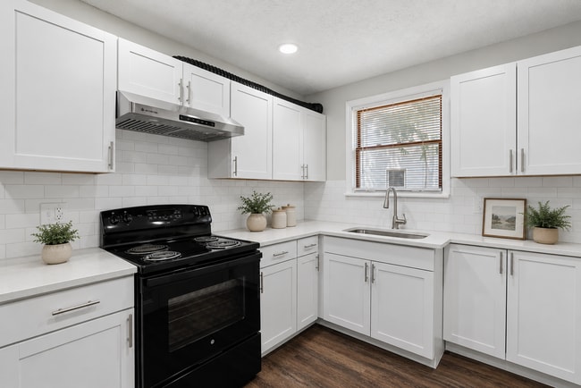 Photo - 1272-1274 E 21st Ave Unidad 1272