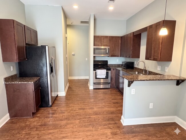 Photo - North Thomas 472-492 Unidad NT472