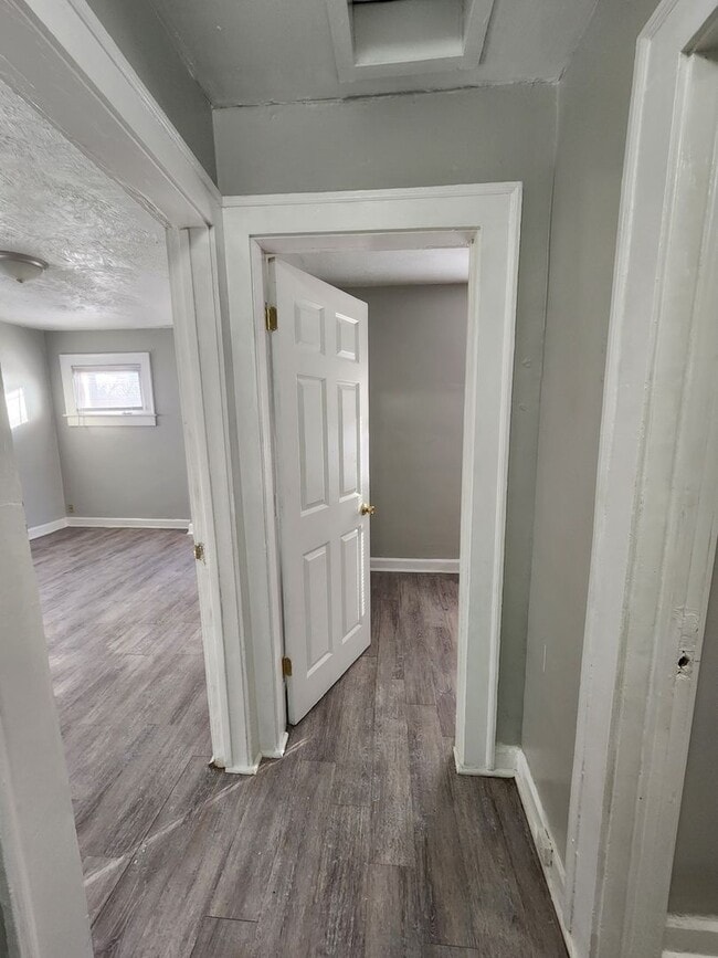 Photo - WESTSIDE 2 Bedroom Duplex Located near Harding and 21st Street