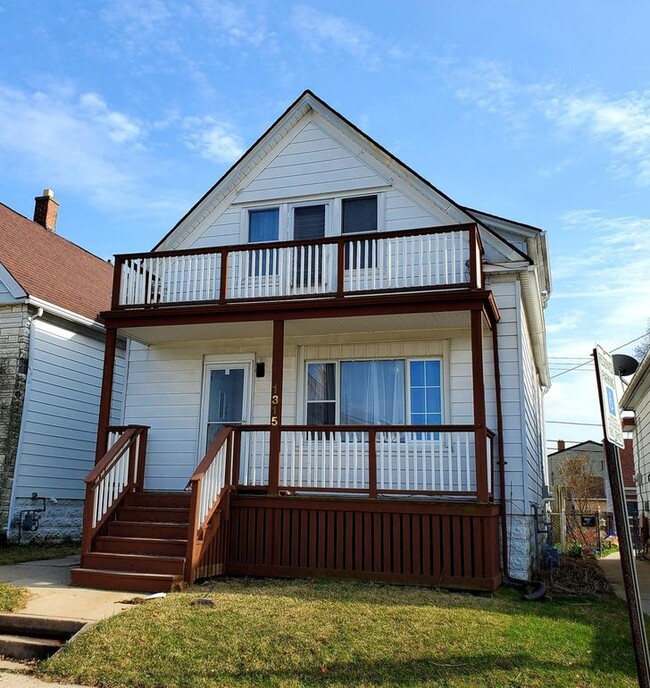 Front - 1315 Michigan Ave Unit Upper