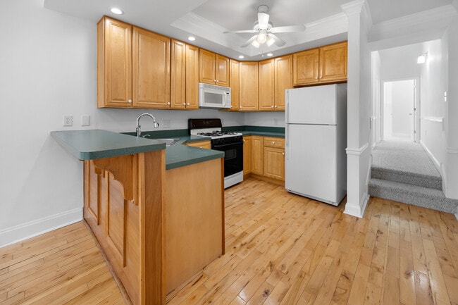 Photo - 300 E Elm St