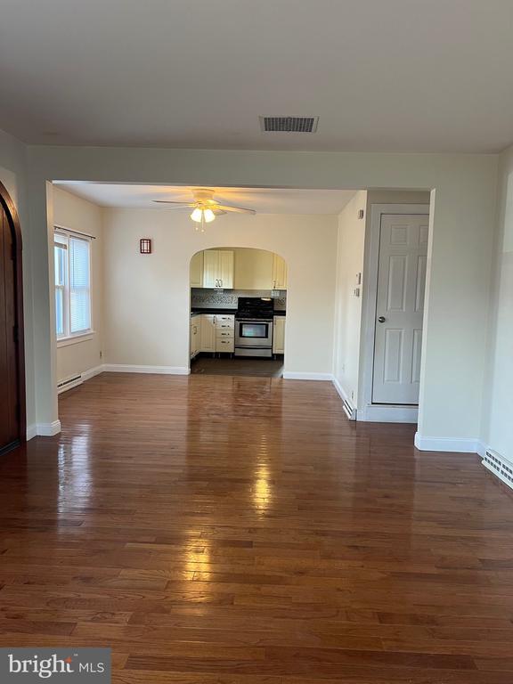 Photo - 4950 Perkiomen Ave