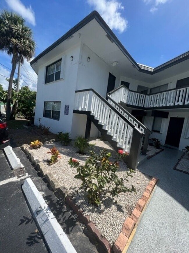2401 Apartments LLC