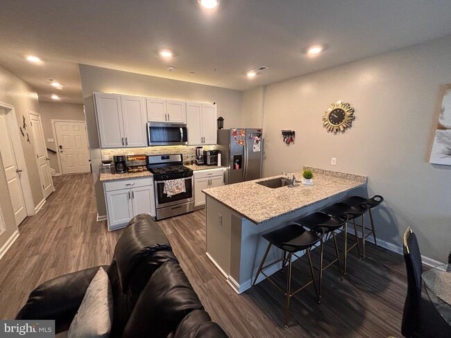 Photo - 255 Maple Run Dr