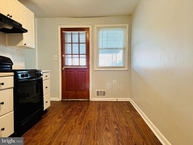 Photo - 8134 Mid Haven Rd