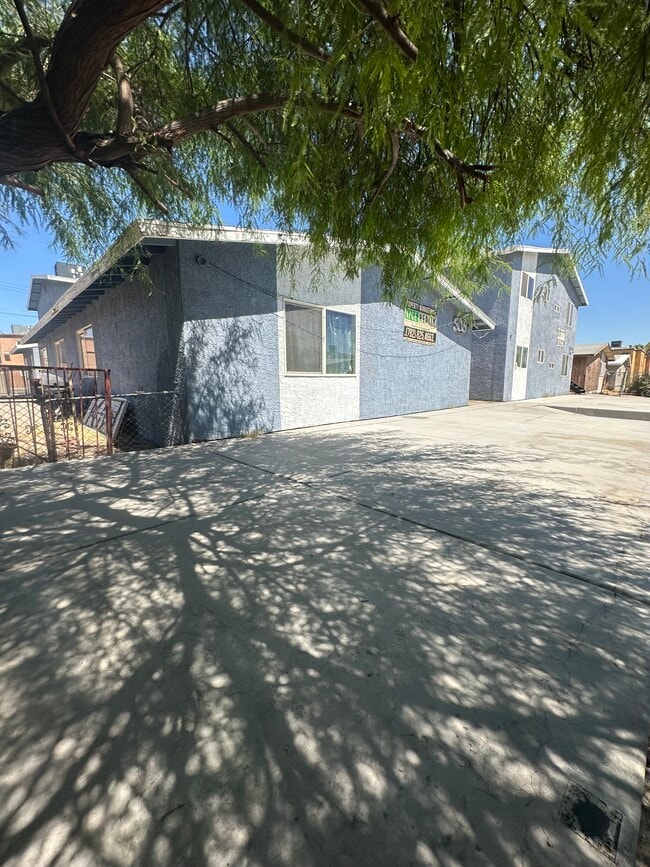 Building Photo - 506 McKellar Cir Unit 4