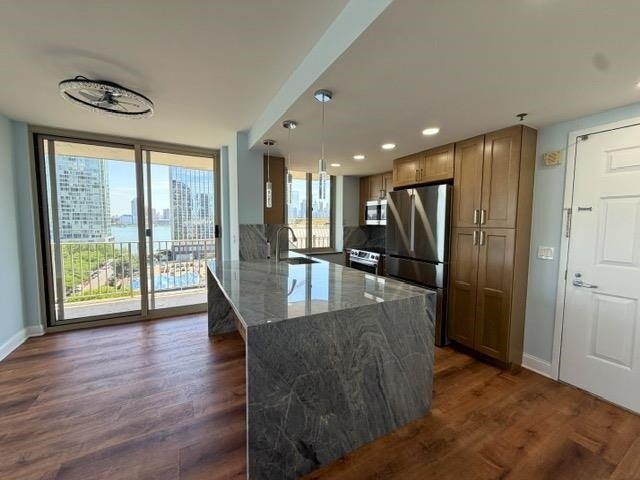 Building Photo - 1 2nd St Unit 1012