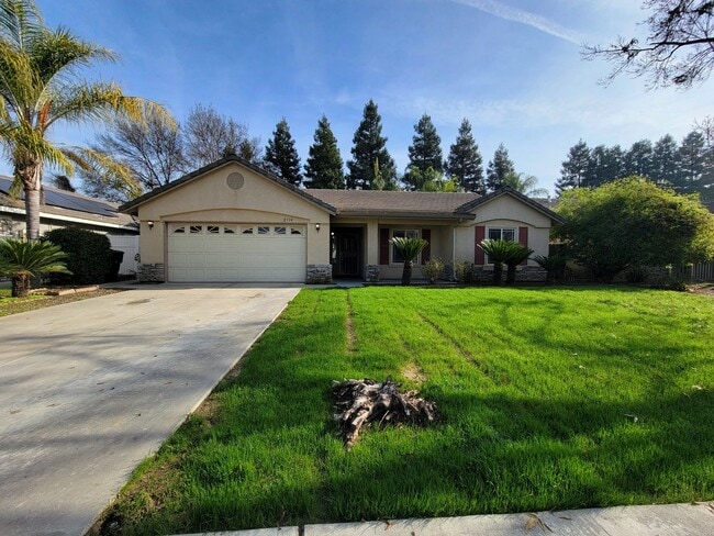 Building Photo - 3 Bedroom 2 Bathroom in NE Visalia!