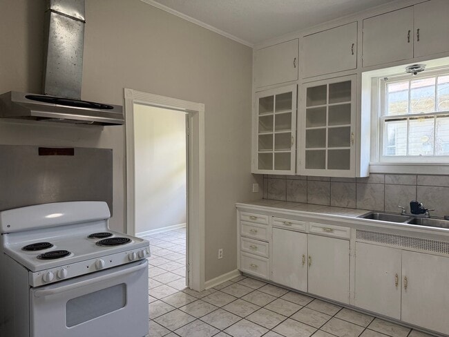 Photo - Rental Available: 427A General Mouton Lafayette