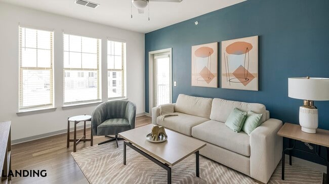 Photo - 100 Wildwood Ct Unidad 325