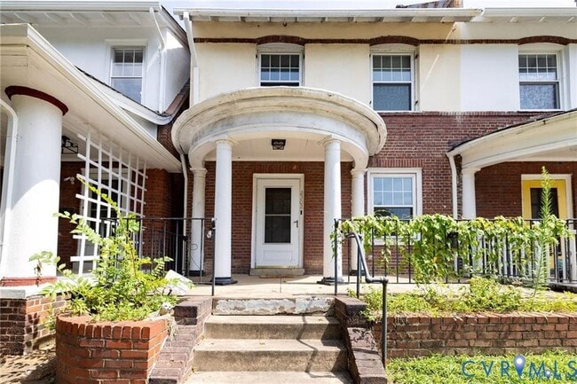 Building Photo - 2302 Maplewood Ave Rental
