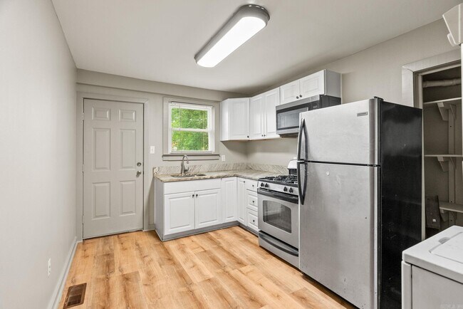 Photo - 1724 W 19th St