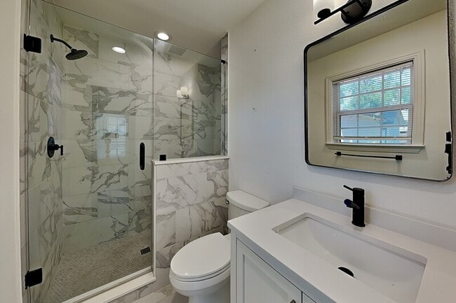 Photo - 4345 Skillman St