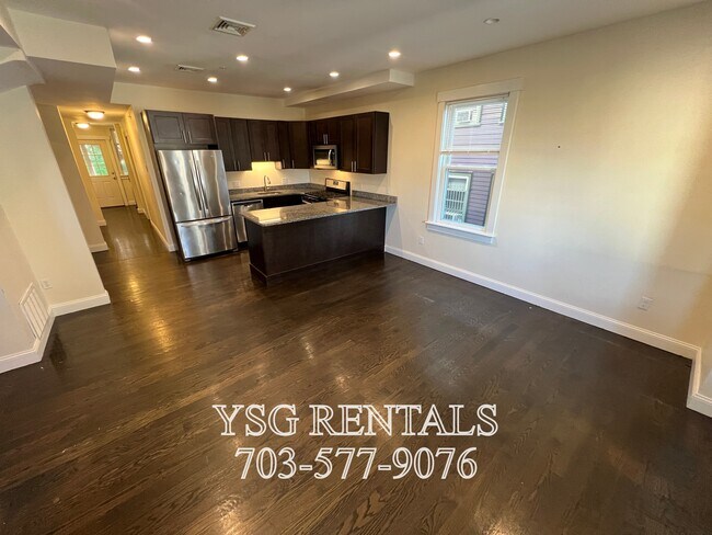 Photo - 194 Hillside St Unit #1