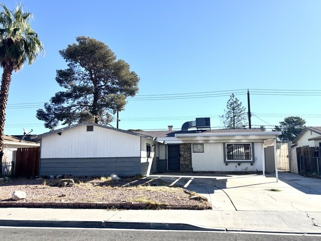 Photo - 1100 Saylor Way