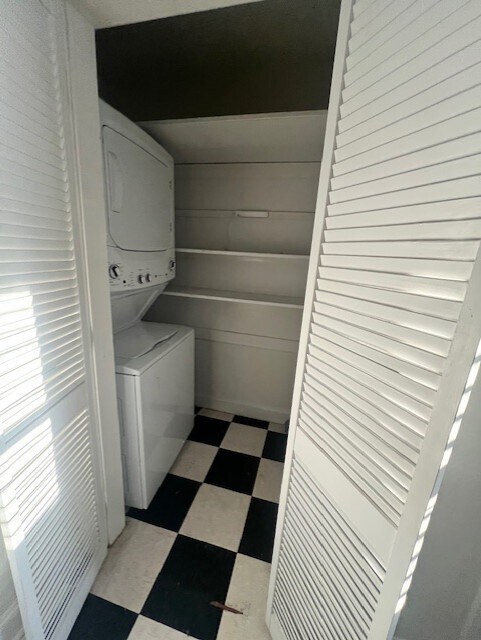 Photo - 1817 Colquitt St Unit garage