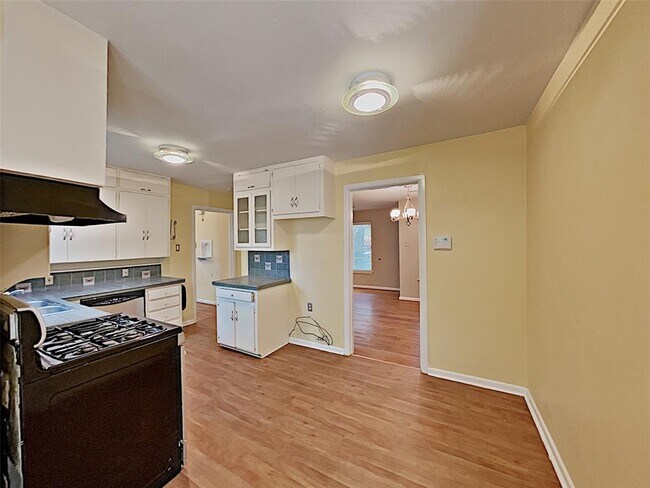 Photo - 444 Kirkwood Dr