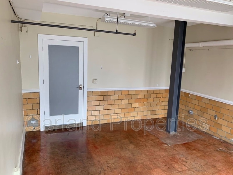 Photo - 425 Campbell Ave SW