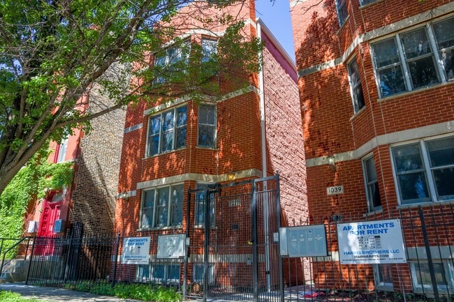 Photo - Harris Point Chicago