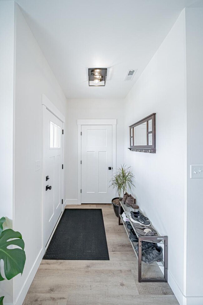 Photo - 1394 Fremont Ave
